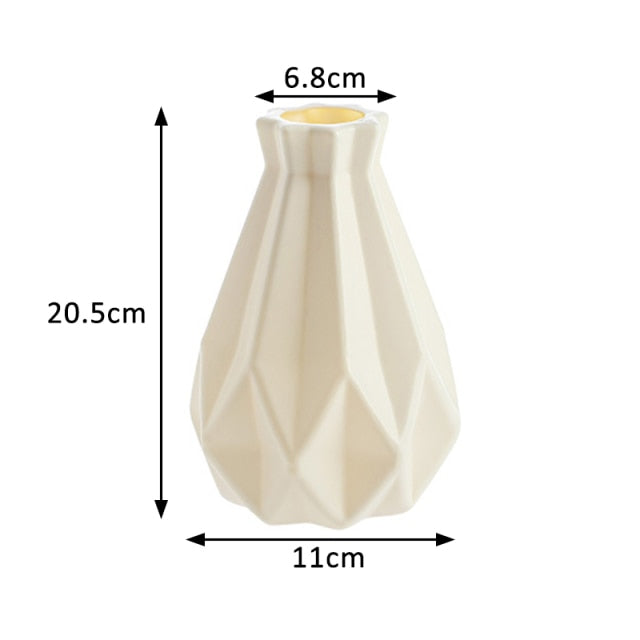Modern vases decoration - MalloryAndHolland