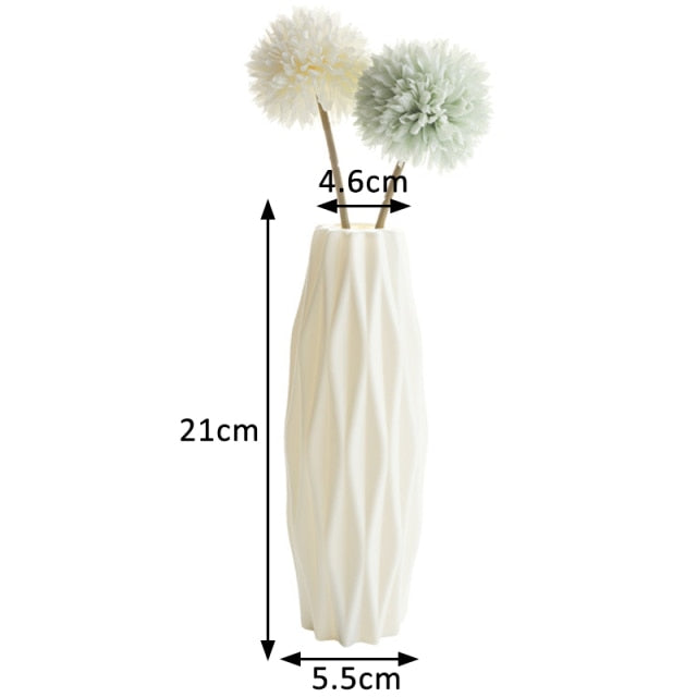 Modern vases decoration - MalloryAndHolland