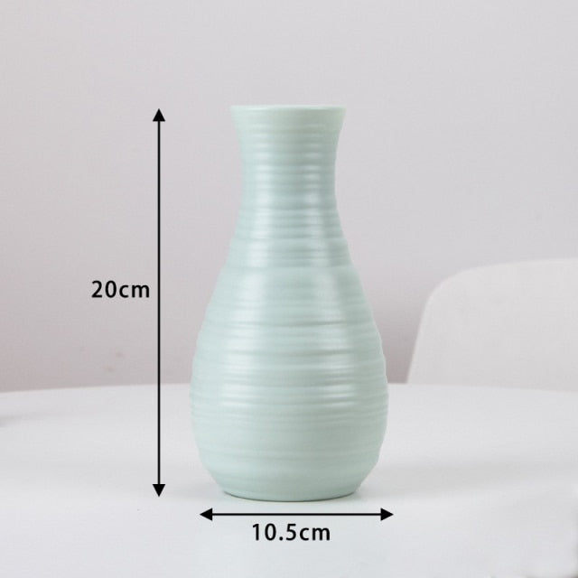 Modern vases decoration - MalloryAndHolland