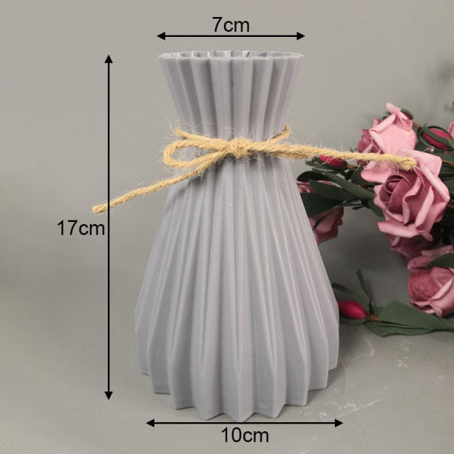 Modern vases decoration - MalloryAndHolland